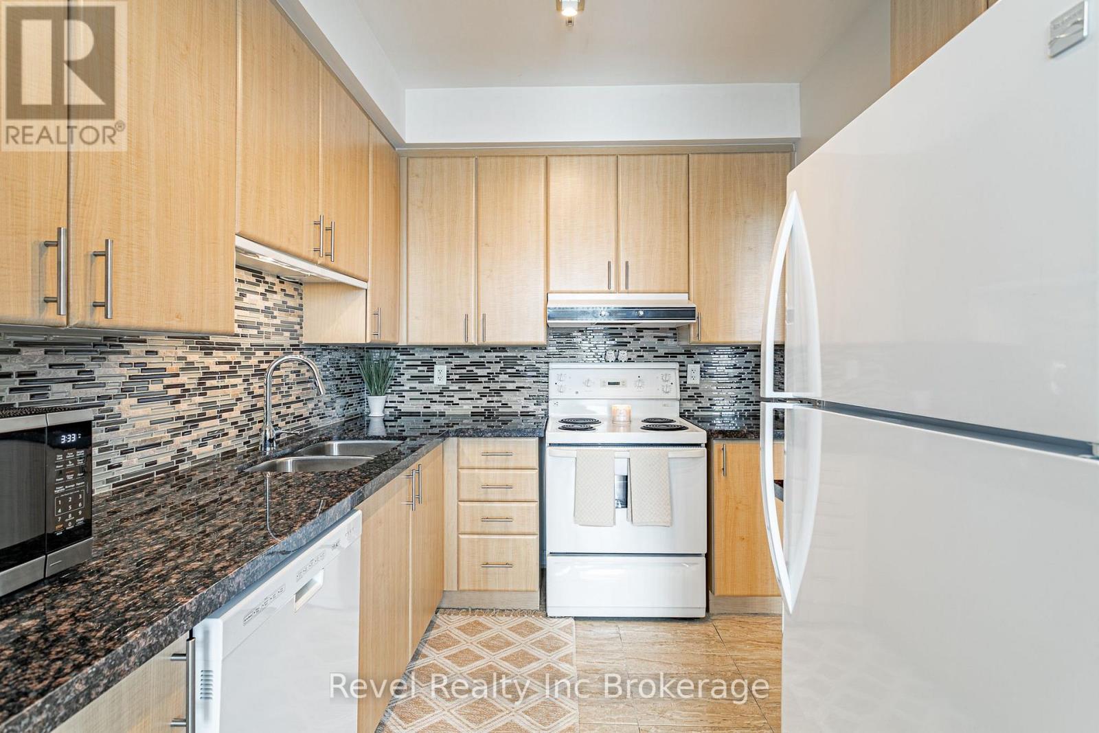 515 - 80 Port Street E, Mississauga (Port Credit), Ontario  L5G 4V6 - Photo 9 - W13620240