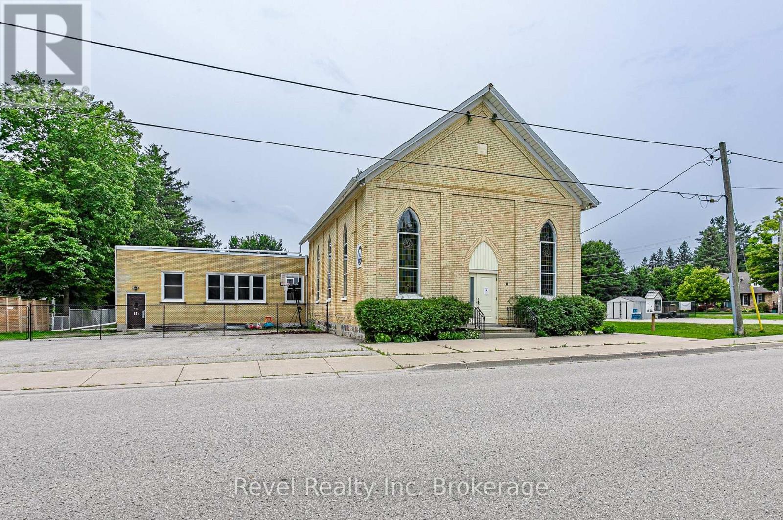 11 Vincent Street, East Zorra-Tavistock (Innerkip), Ontario  N0J 1M0 - Photo 2 - X13623952