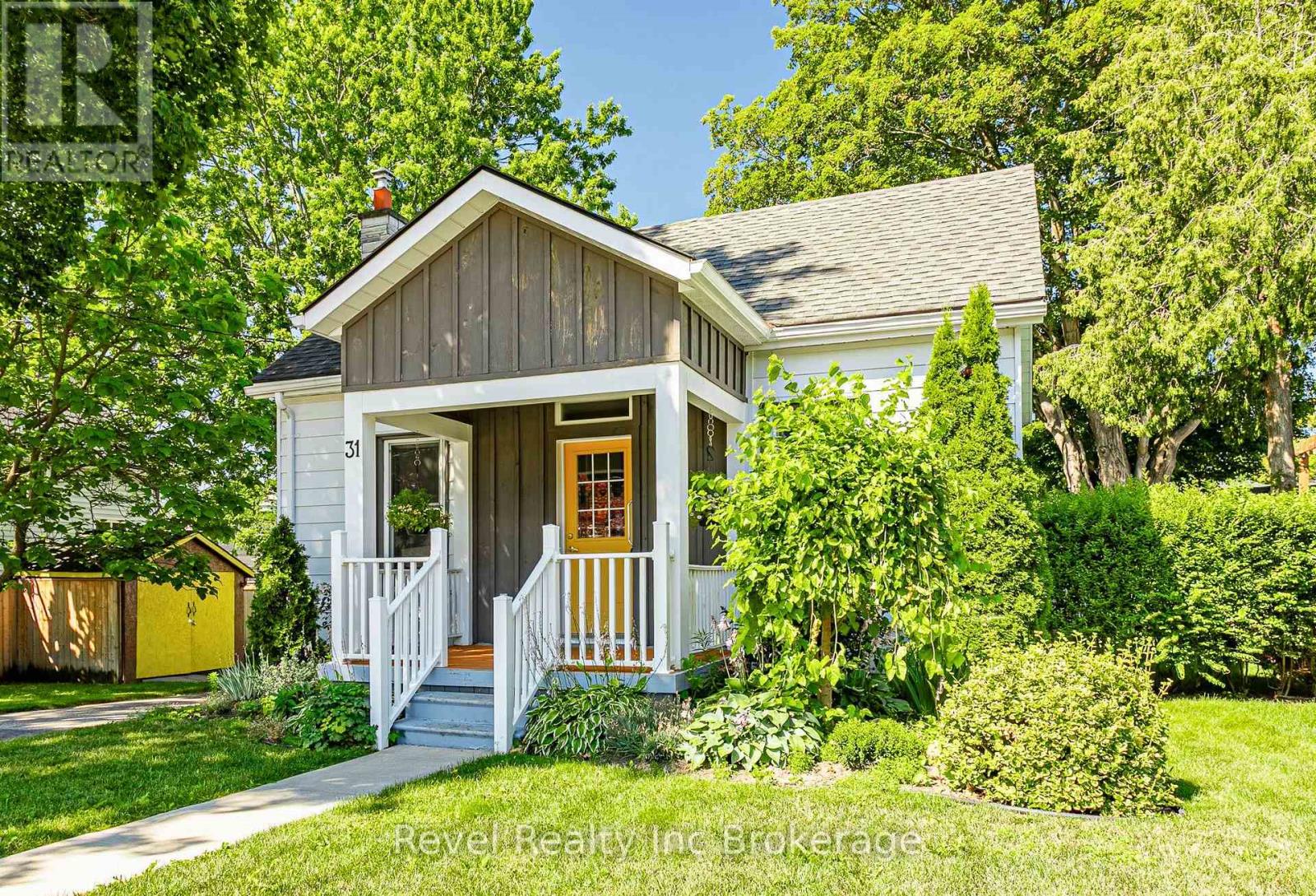 31 Givins Street, Woodstock (Woodstock - North), Ontario  N4S 5Y6 - Photo 2 - X13623992