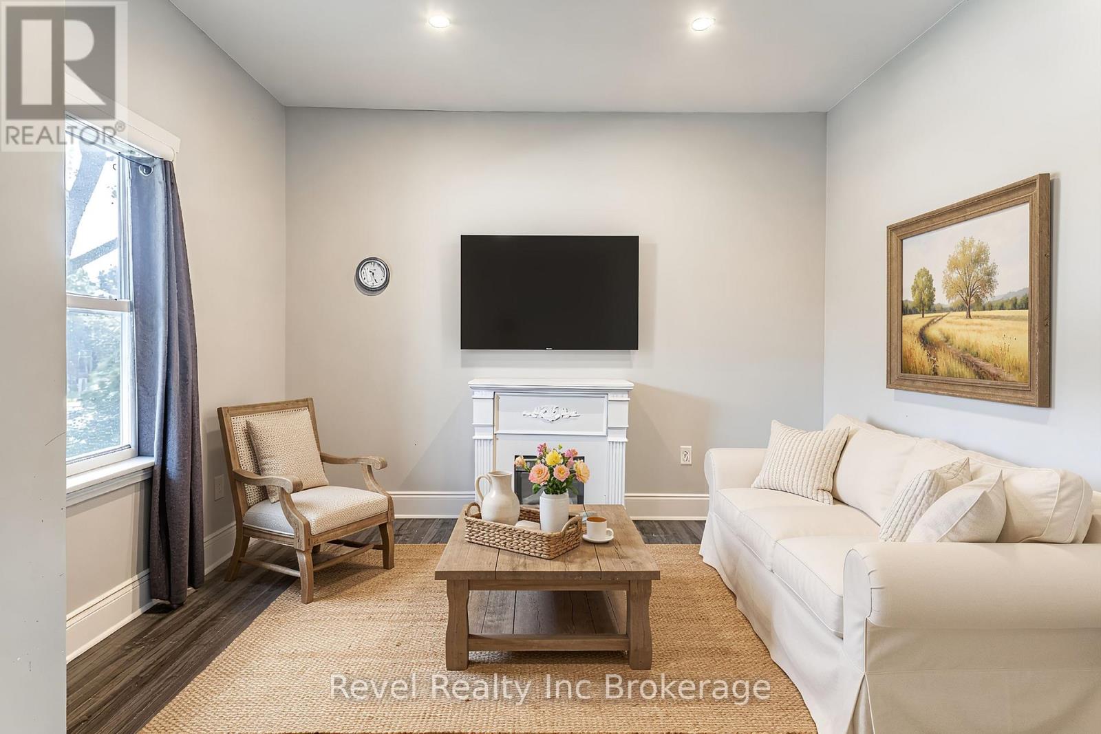 31 Givins Street, Woodstock (Woodstock - North), Ontario  N4S 5Y6 - Photo 3 - X13623992