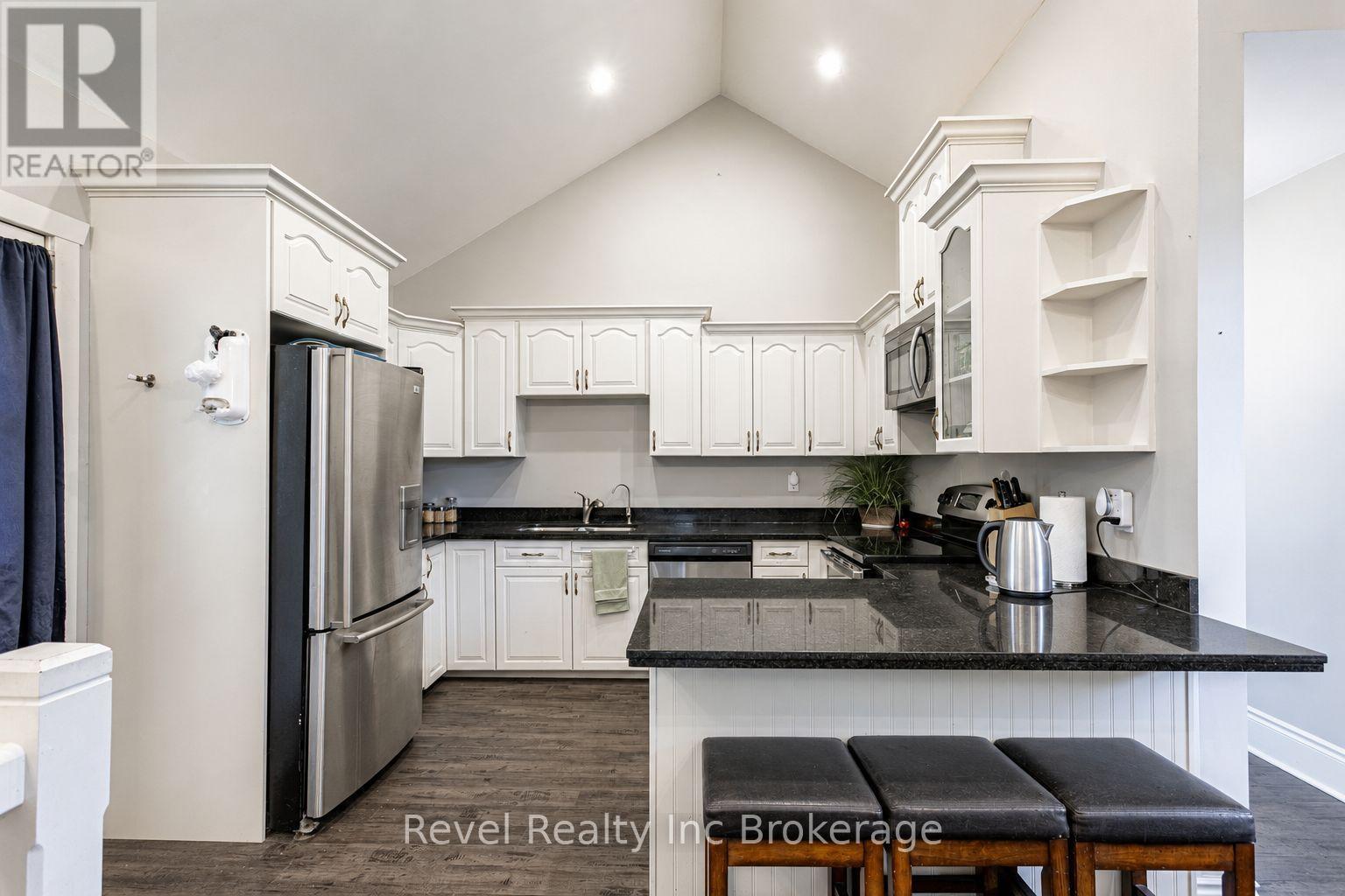 31 Givins Street, Woodstock (Woodstock - North), Ontario  N4S 5Y6 - Photo 6 - X13623992