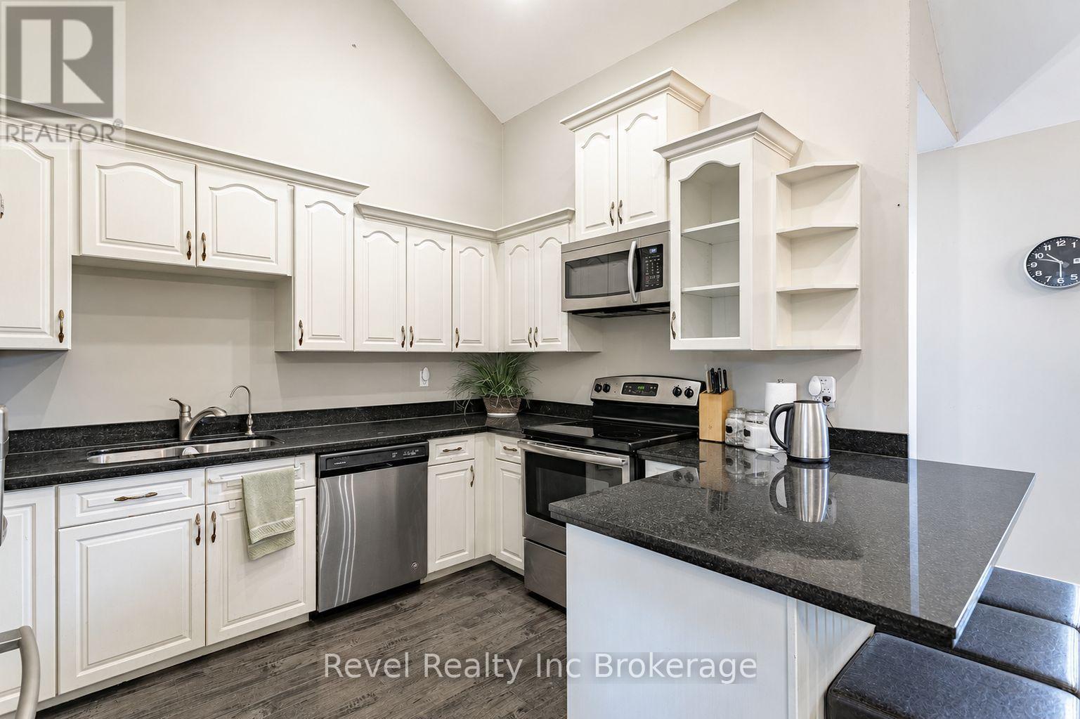 31 Givins Street, Woodstock (Woodstock - North), Ontario  N4S 5Y6 - Photo 7 - X13623992