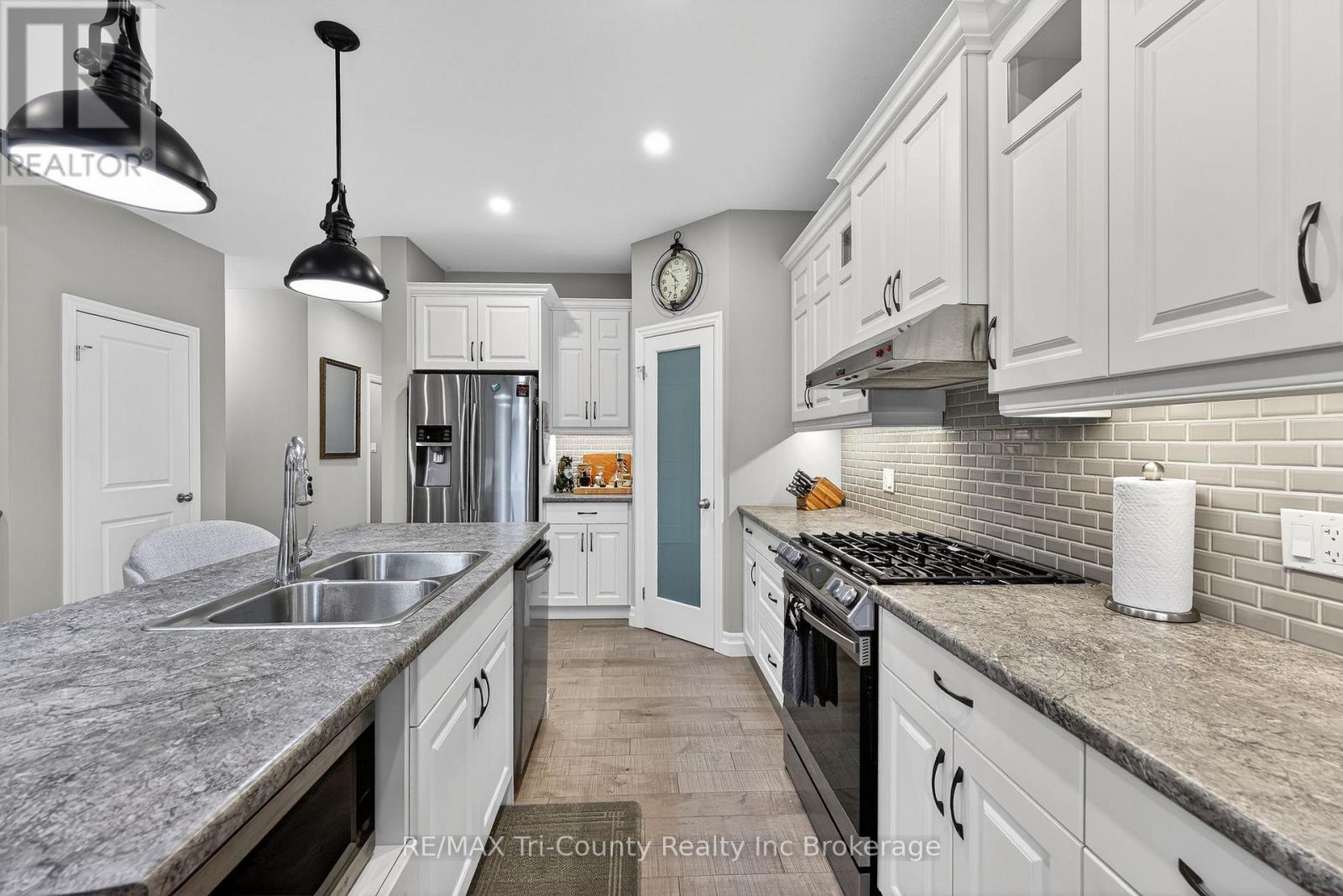 150 Denrich Avenue, Tillsonburg, Ontario  N4G 0H3 - Photo 6 - X13625244