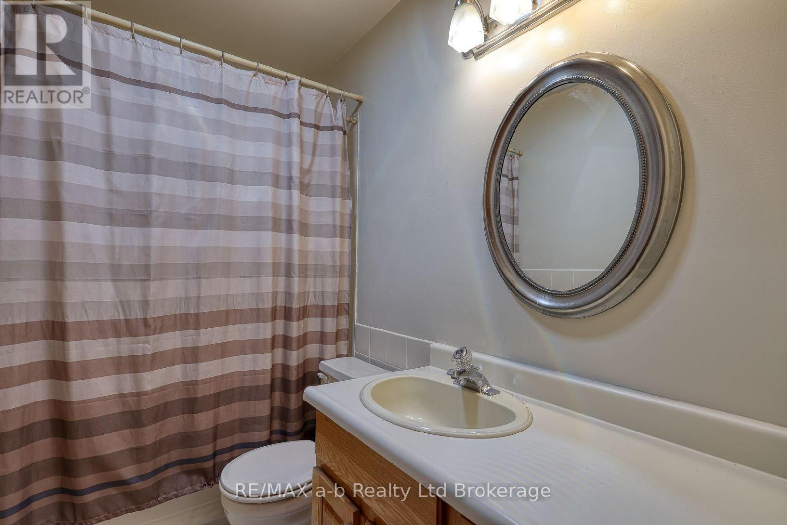 6752 Beattie Street, London South (South V), Ontario  N6P 1A7 - Photo 23 - X13630292