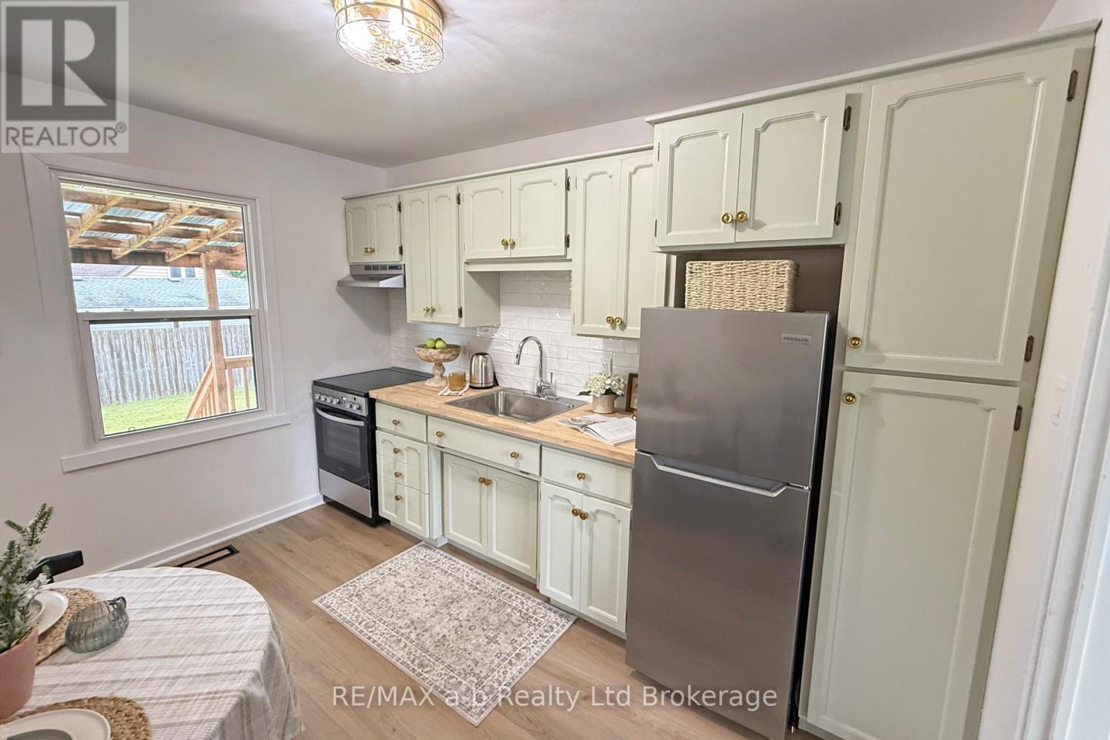 41 Kensington Street, Woodstock (Woodstock - North), Ontario  N4S 5L5 - Photo 15 - X13630850