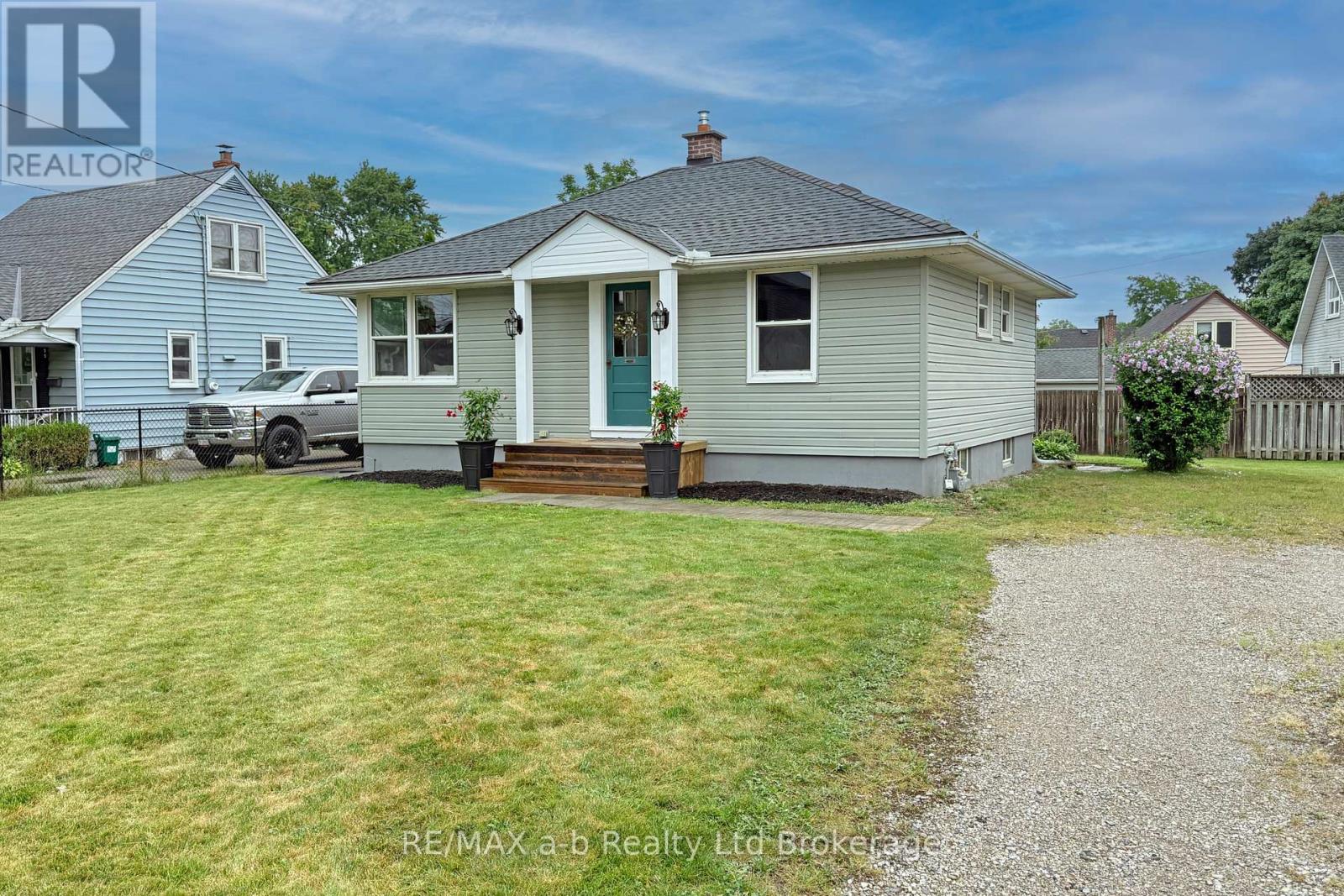 41 Kensington Street, Woodstock (Woodstock - North), Ontario  N4S 5L5 - Photo 2 - X13630850