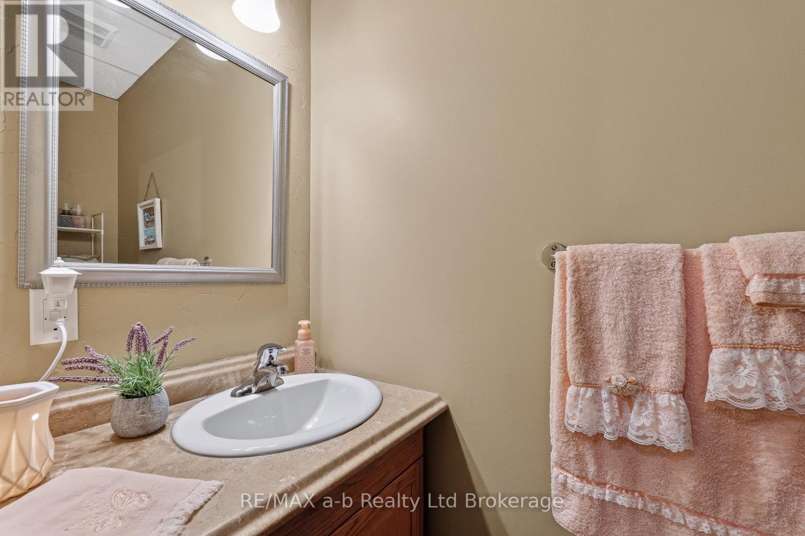 4 Washington Street, Norwich (Norwich Town), Ontario  N0J 1P0 - Photo 28 - X13633262