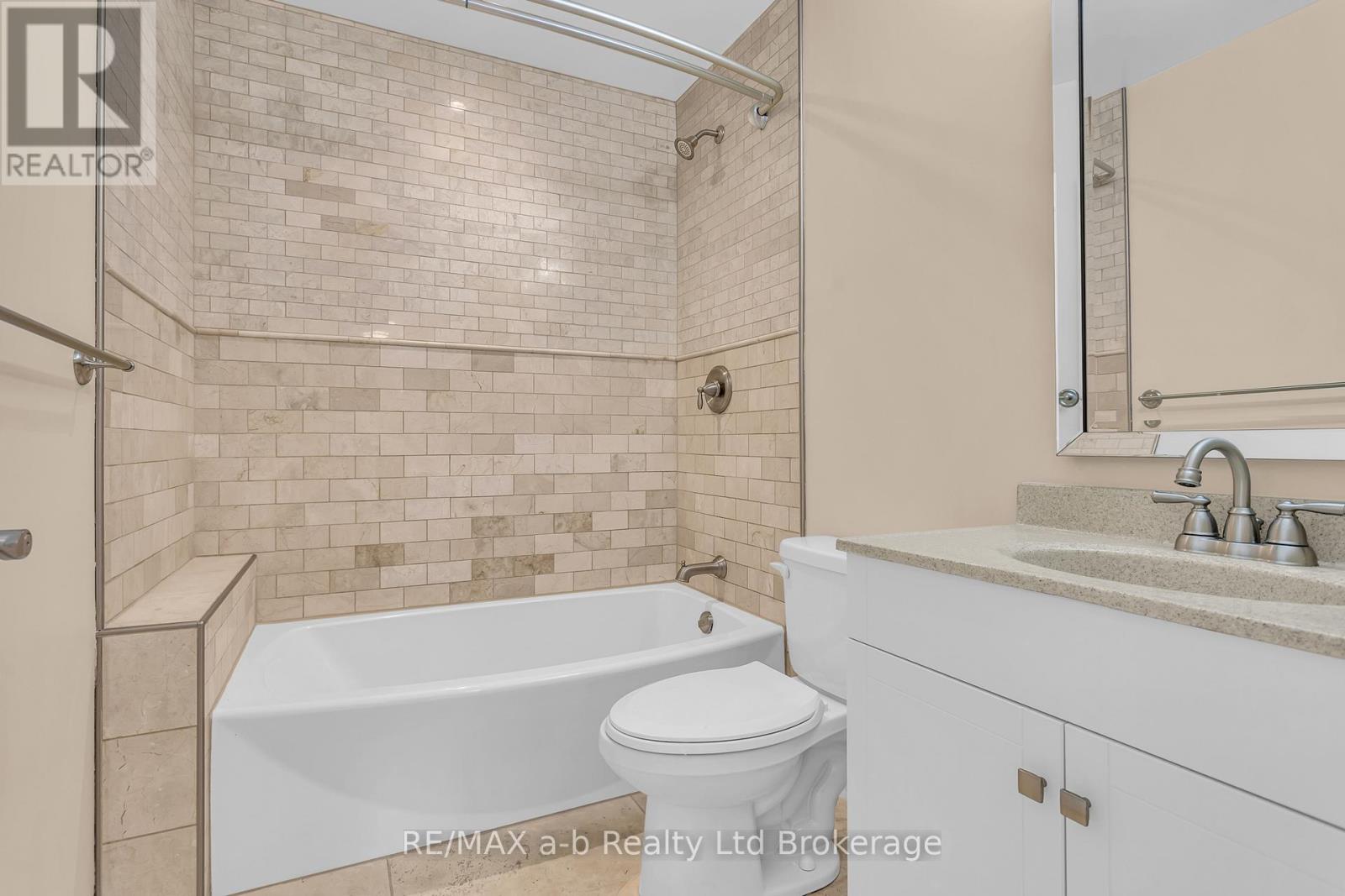 54 Pebble Beach Court, Woodstock (Woodstock - South), Ontario  N4S 8X2 - Photo 17 - X13633828