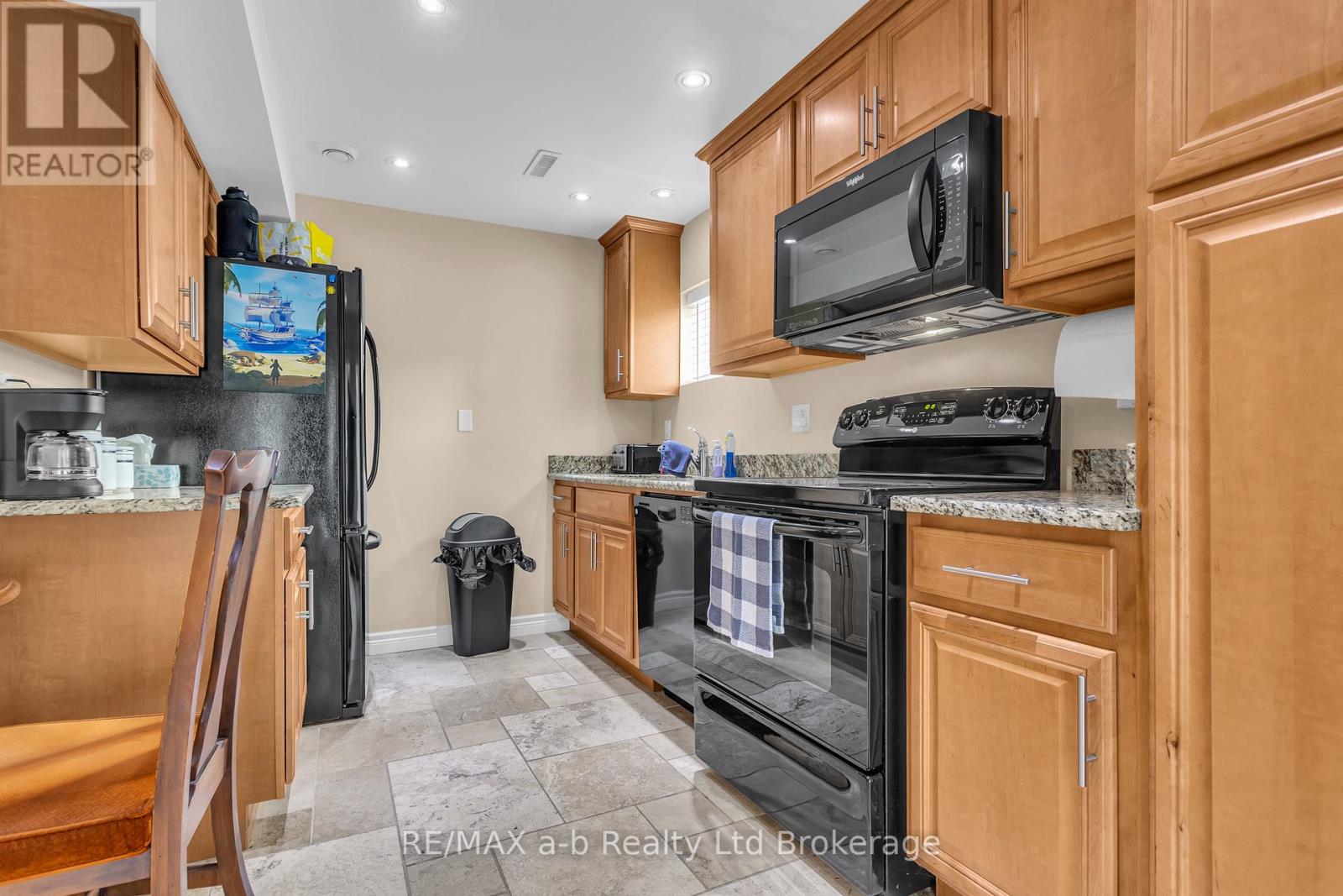 54 Pebble Beach Court, Woodstock (Woodstock - South), Ontario  N4S 8X2 - Photo 22 - X13633828