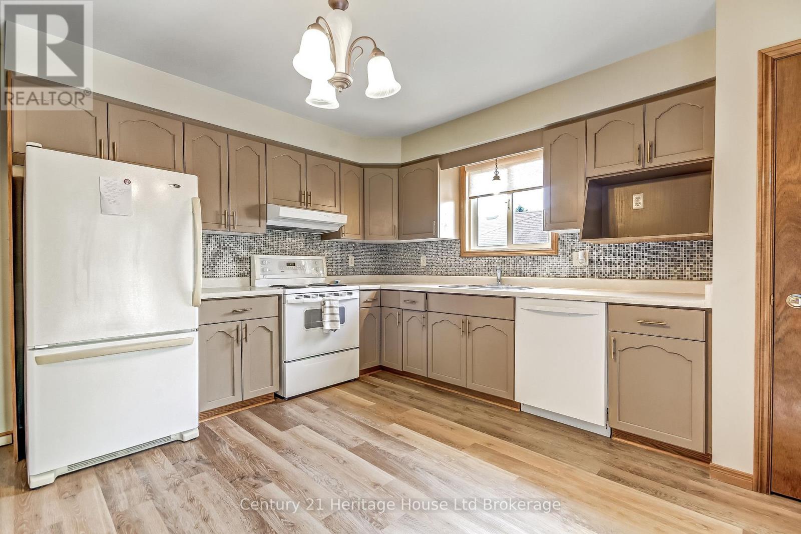 137 Fifth Avenue, Woodstock (Woodstock - South), Ontario  N4S 8V6 - Photo 11 - X13634426