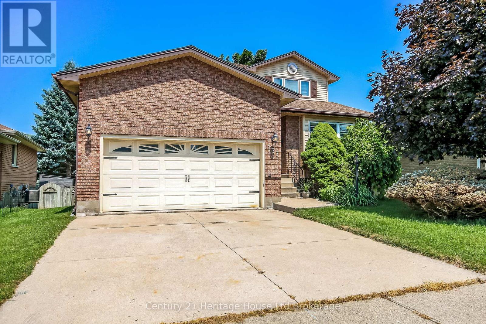 137 Fifth Avenue, Woodstock (Woodstock - South), Ontario  N4S 8V6 - Photo 2 - X13634426