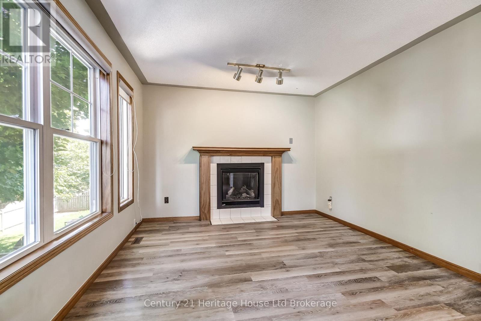 137 Fifth Avenue, Woodstock (Woodstock - South), Ontario  N4S 8V6 - Photo 8 - X13634426