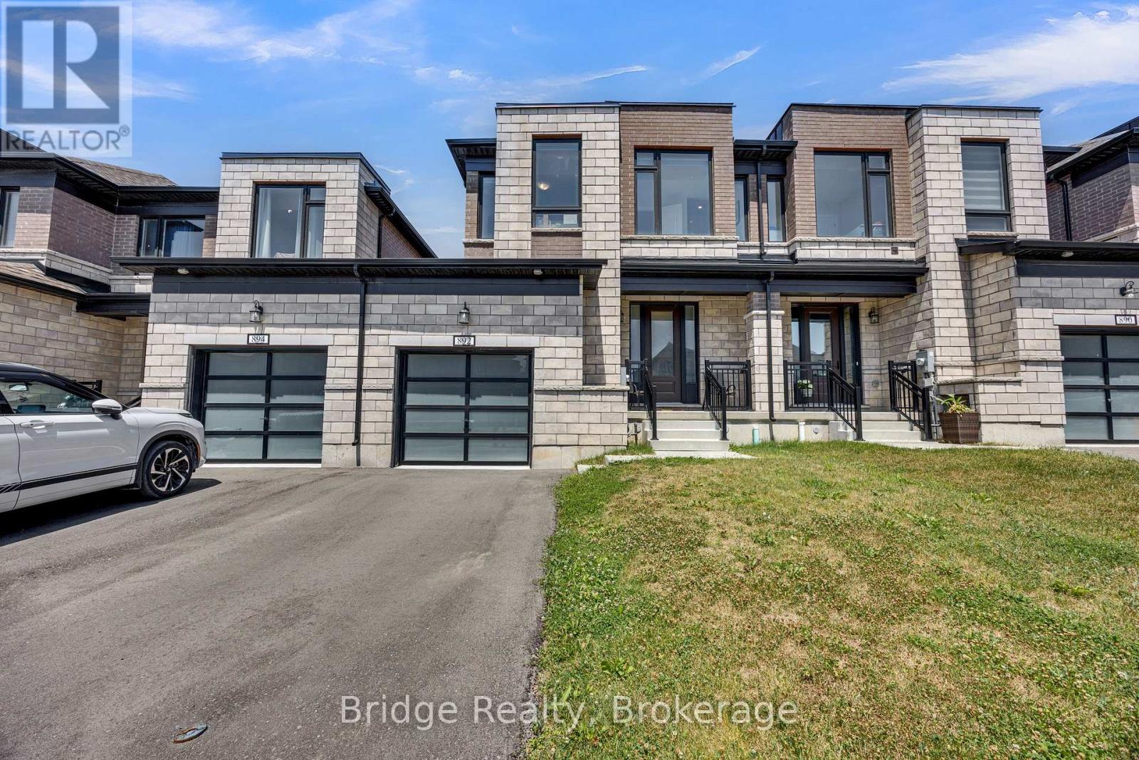 892 Sobeski Avenue, Woodstock (Woodstock - North), Ontario  N4T 0N7 - Photo 4 - X13643130