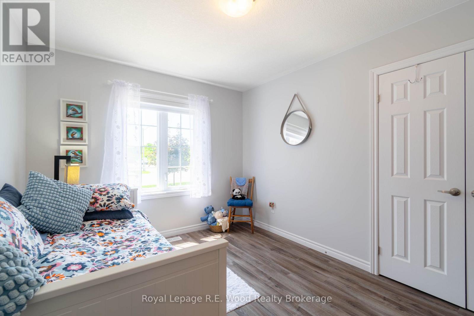 87 Irving Drive, Norwich (Norwich Town), Ontario  N0J 1P0 - Photo 13 - X13643328