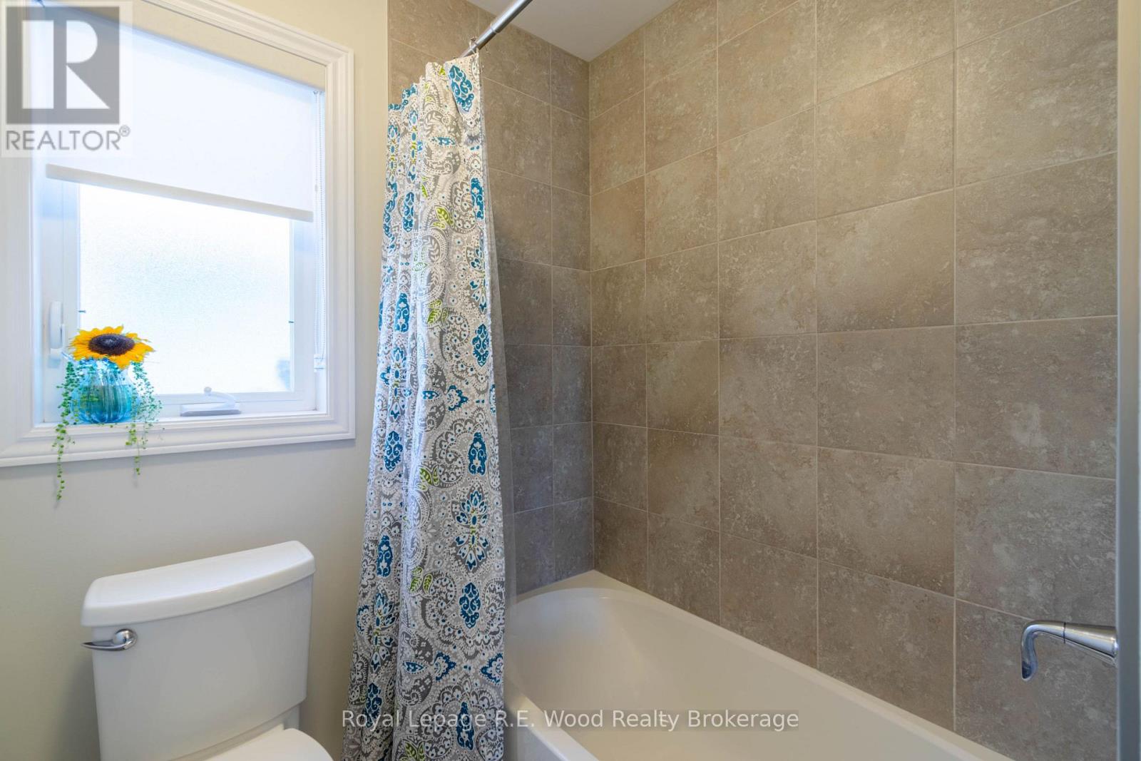 87 Irving Drive, Norwich (Norwich Town), Ontario  N0J 1P0 - Photo 15 - X13643328