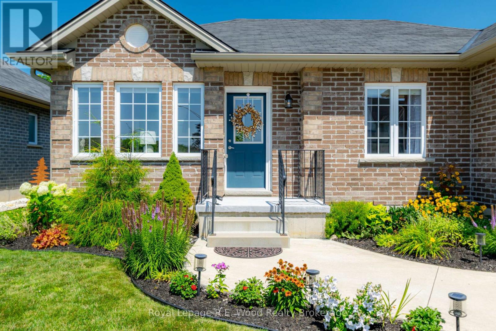 87 Irving Drive, Norwich (Norwich Town), Ontario  N0J 1P0 - Photo 2 - X13643328