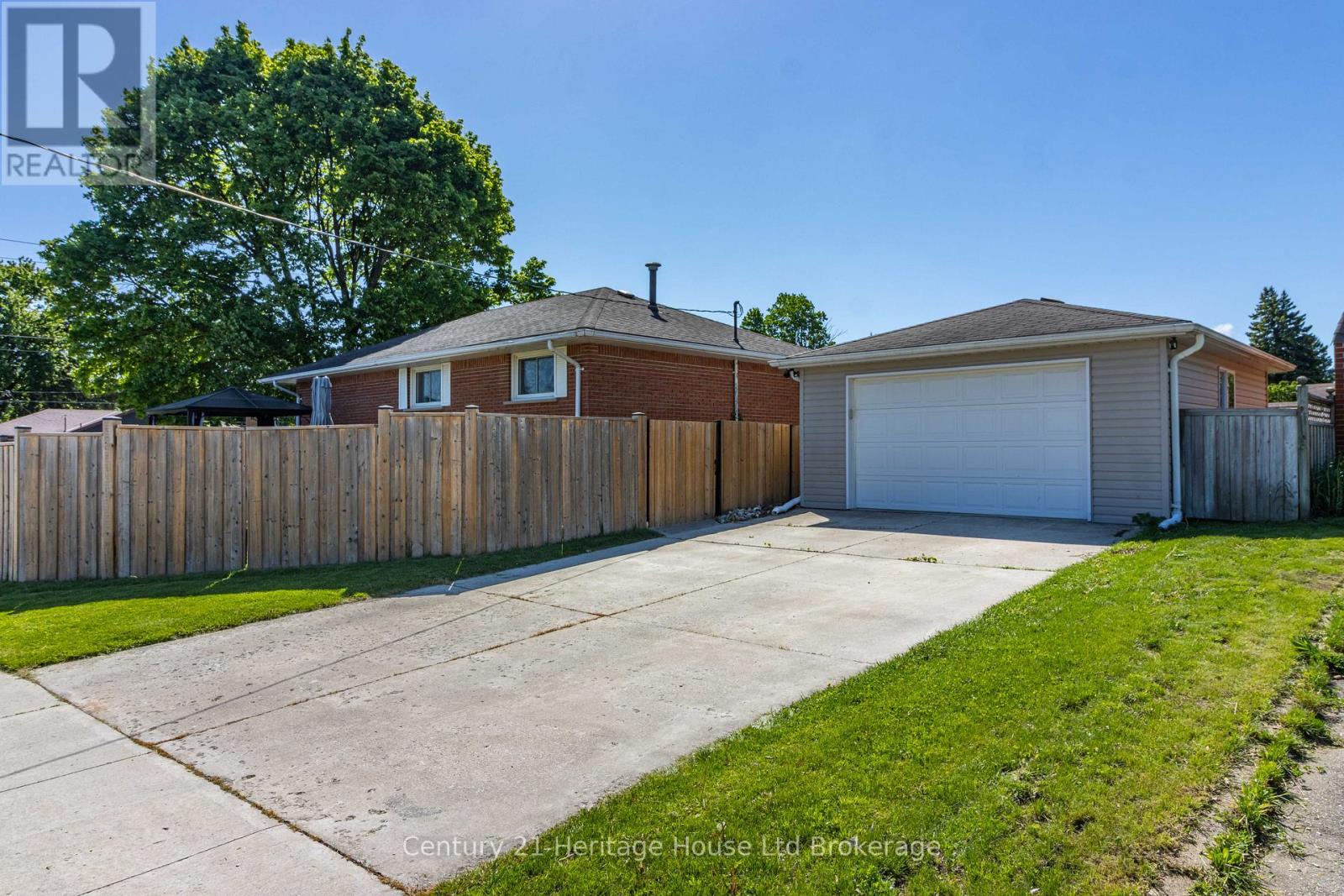 153 Springbank Avenue N, Woodstock (Woodstock - North), Ontario  N4S 7P9 - Photo 2 - X13644002