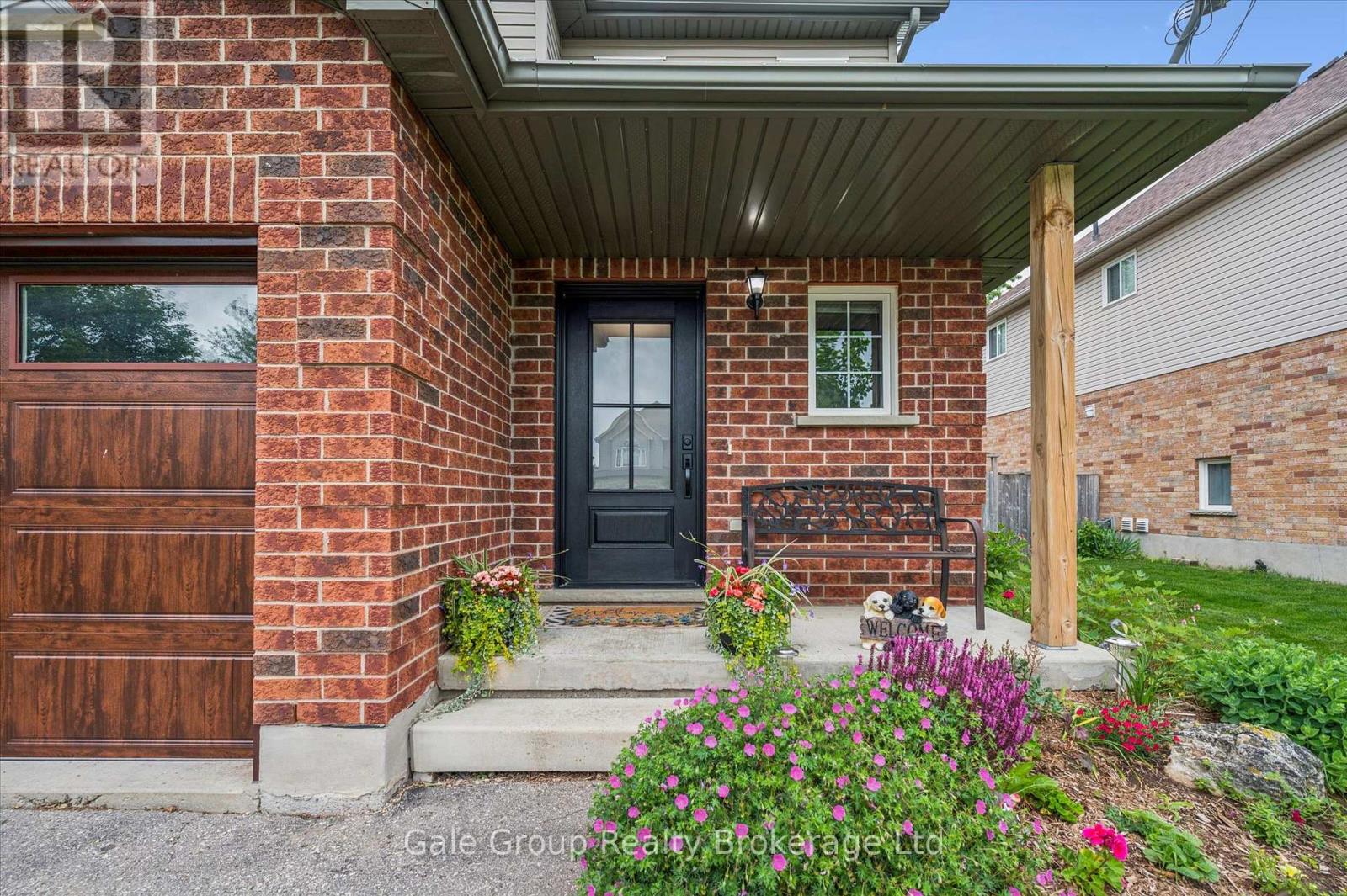 116 Gibbons Drive, Centre Wellington (Fergus), Ontario  N1M 3W2 - Photo 2 - X13646344