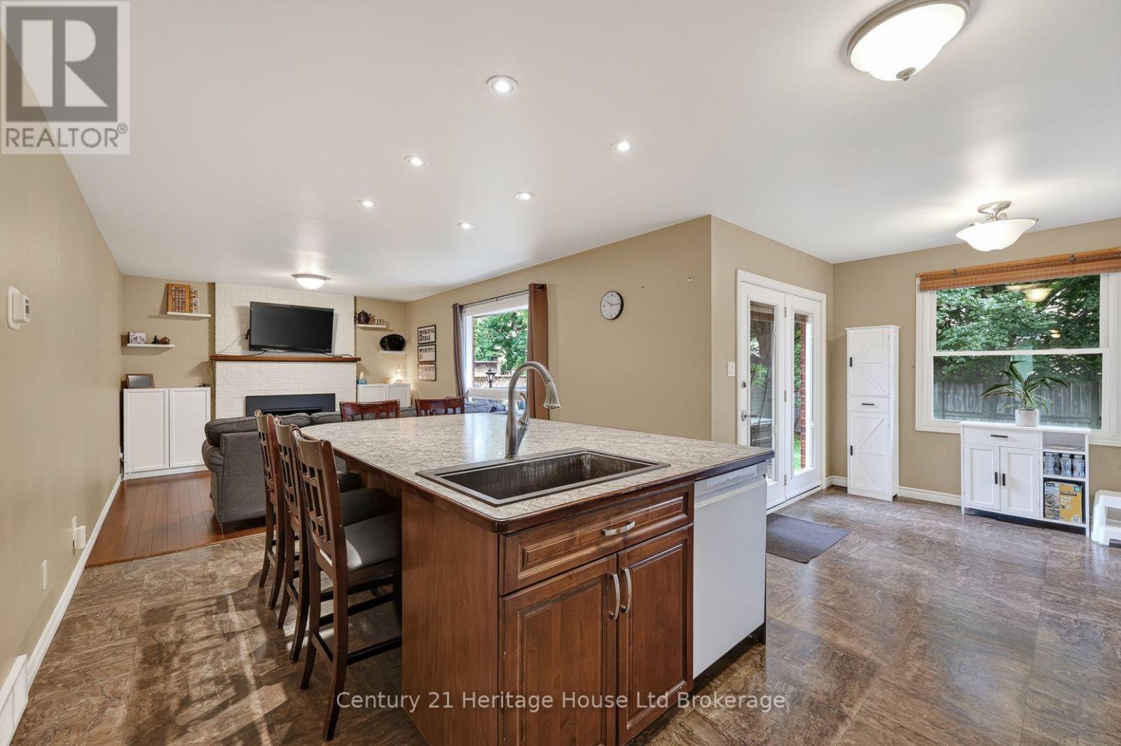 27 Sioux Crescent, Woodstock (Woodstock - North), Ontario  N4T 1G2 - Photo 18 - X13649216
