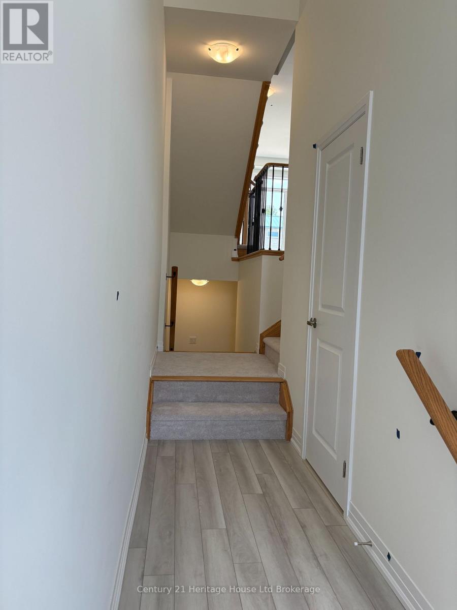 464 Jack Wilford Way, Woodstock (Woodstock - South), Ontario  N4S 7V6 - Photo 2 - X13649970