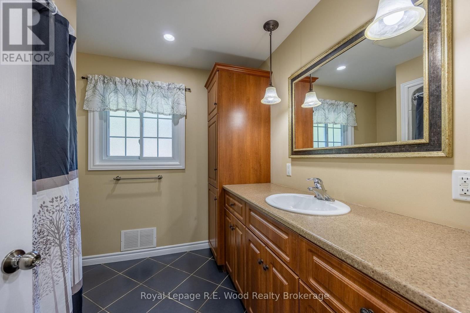 6 Highland Drive, Tillsonburg, Ontario  N4G 2E9 - Photo 18 - X13651170