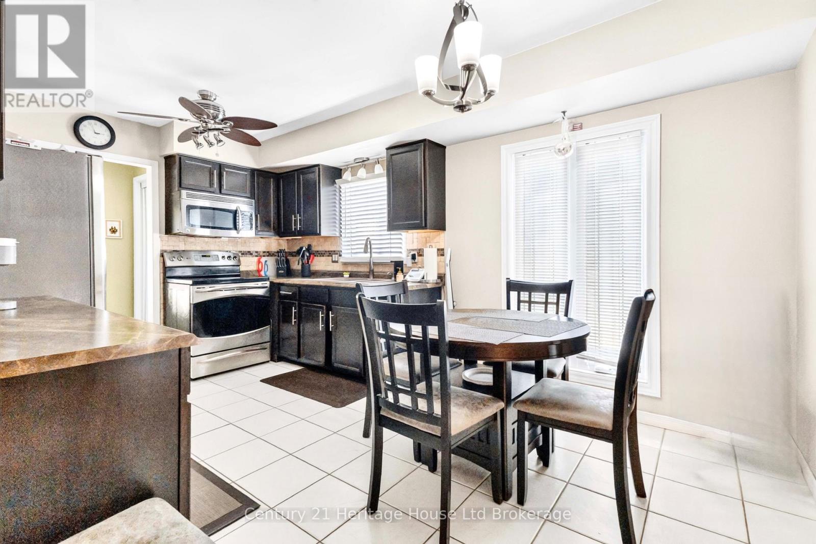 18 Locust Crescent, London South (South X), Ontario  N6E 2K2 - Photo 8 - X13652818