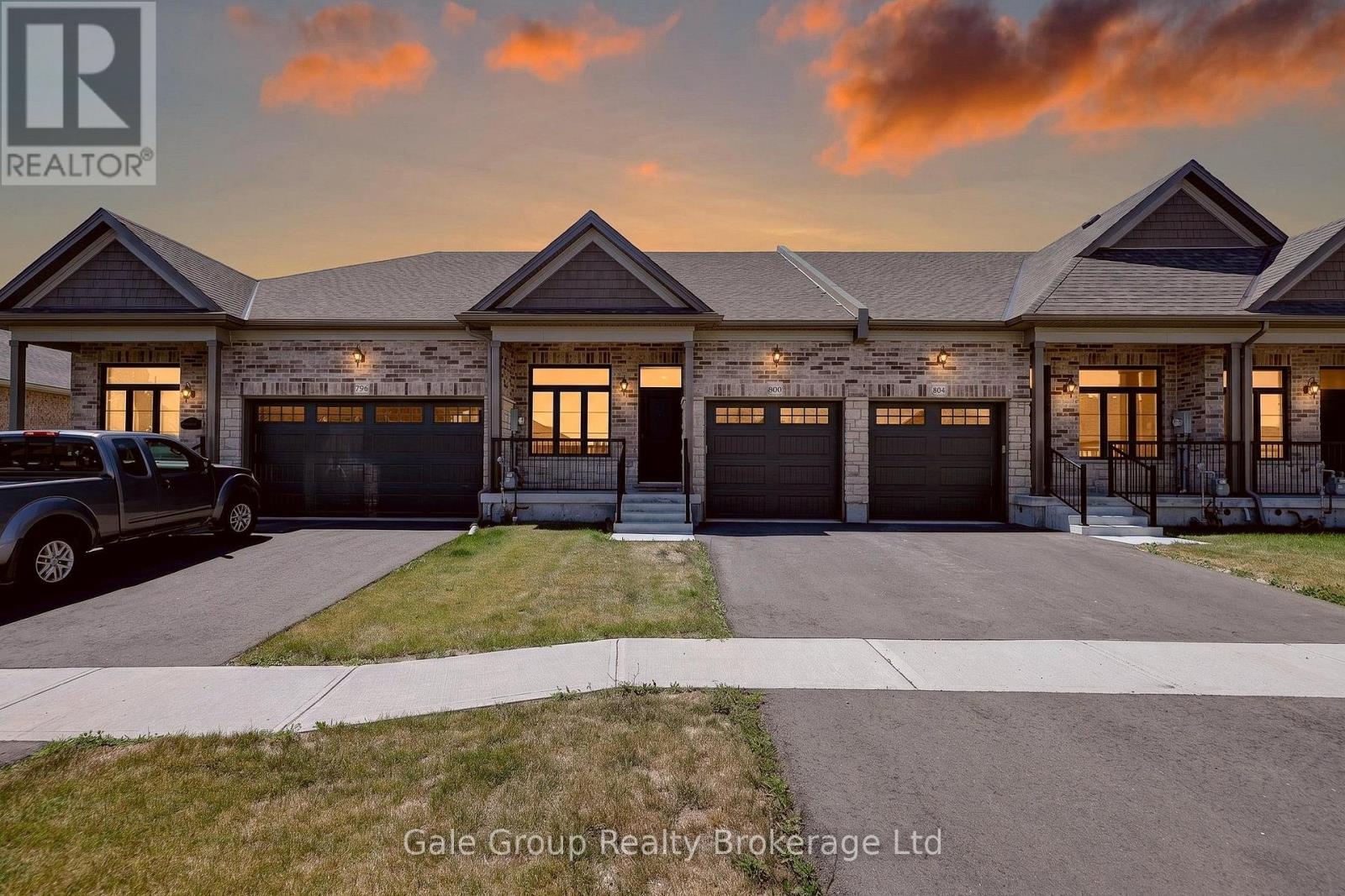 808 Garden Court Crescent, Woodstock (Woodstock - North), Ontario  N4T 0A3 - Photo 2 - X13657280