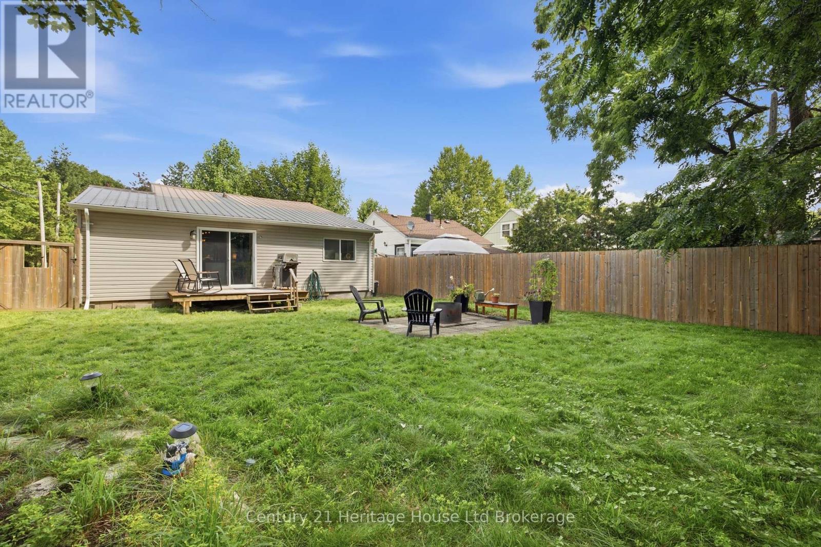 674 Hayball Street, Woodstock (Woodstock - North), Ontario  N4S 4Z4 - Photo 17 - X13657836