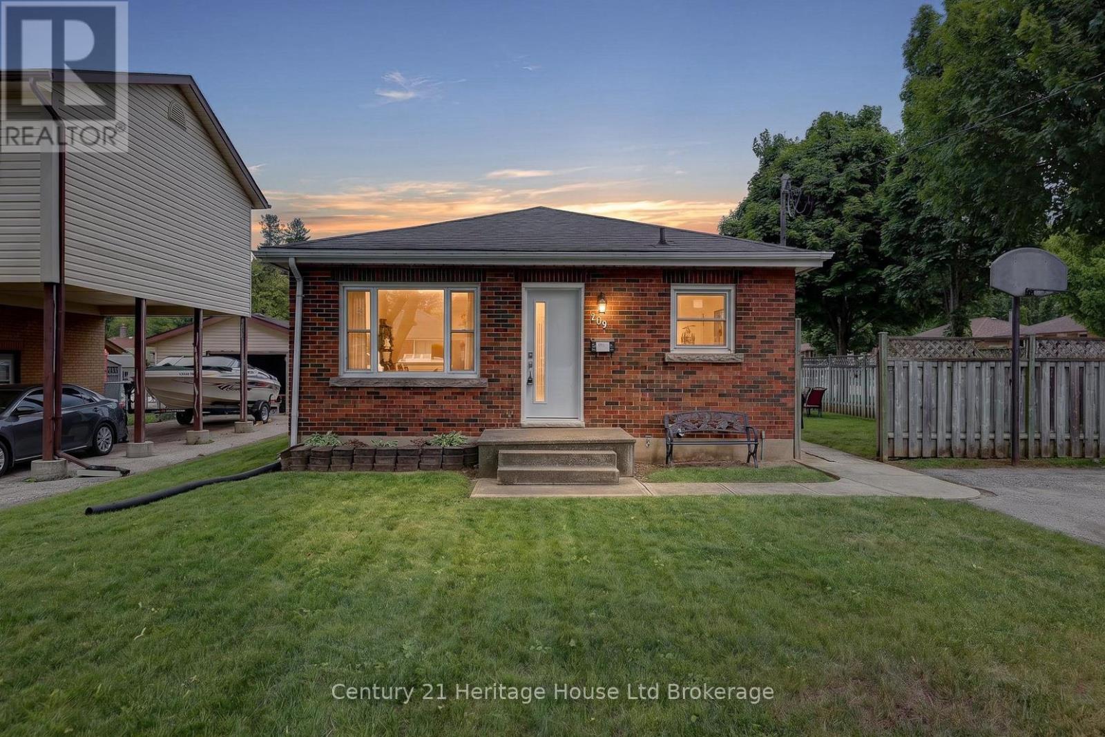 209 Butler Street, Woodstock (Woodstock - South), Ontario  N4S 3A8 - Photo 6 - X13658166