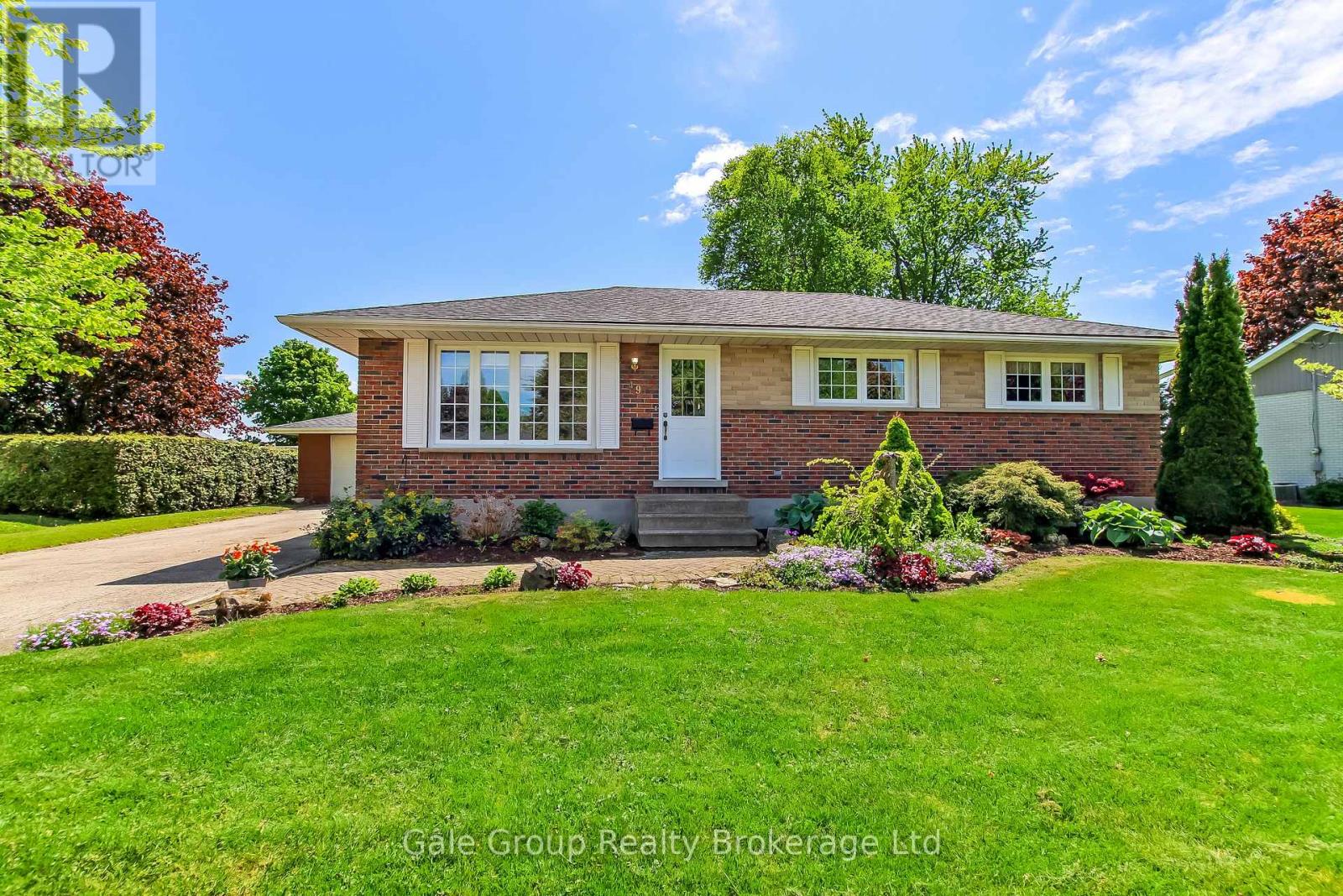 49 Briar Drive, East Zorra-Tavistock (Innerkip), Ontario  N0J 1M0 - Photo 2 - X13658792