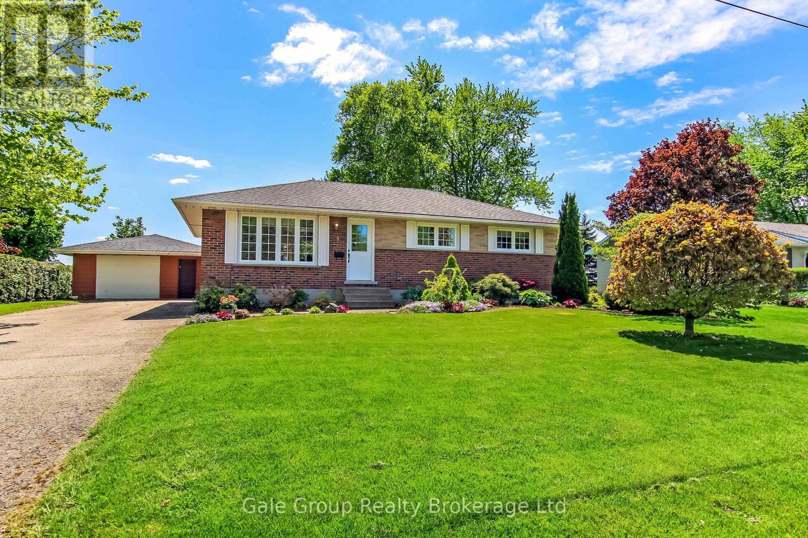 49 Briar Drive, East Zorra-Tavistock (Innerkip), Ontario  N0J 1M0 - Photo 3 - X13658792