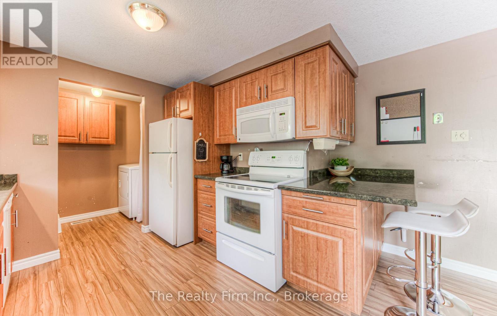 82 Roseneath Crescent, Kitchener, Ontario  N2E 1V9 - Photo 12 - X13659240