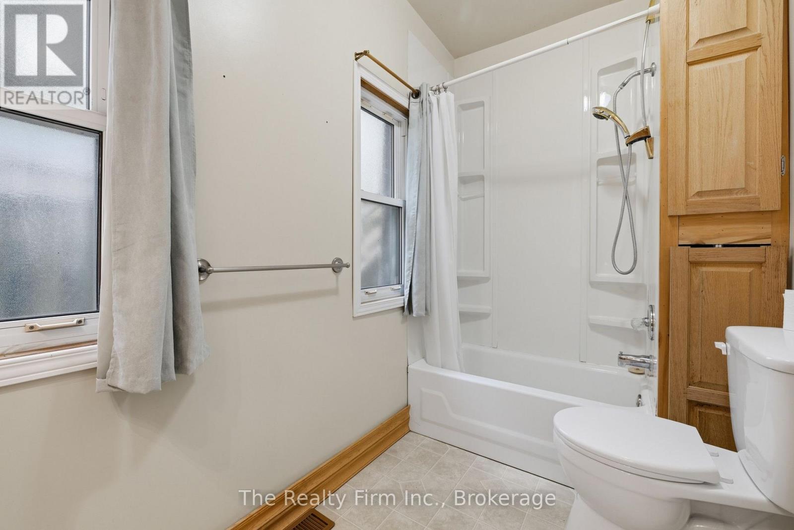 17 Douglas Street, Woodstock (Woodstock - South), Ontario  N4S 2Y1 - Photo 13 - X13659840