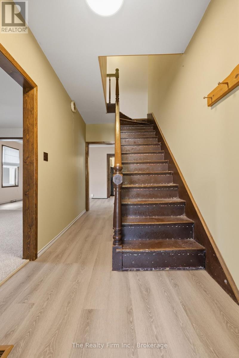17 Douglas Street, Woodstock (Woodstock - South), Ontario  N4S 2Y1 - Photo 5 - X13659840