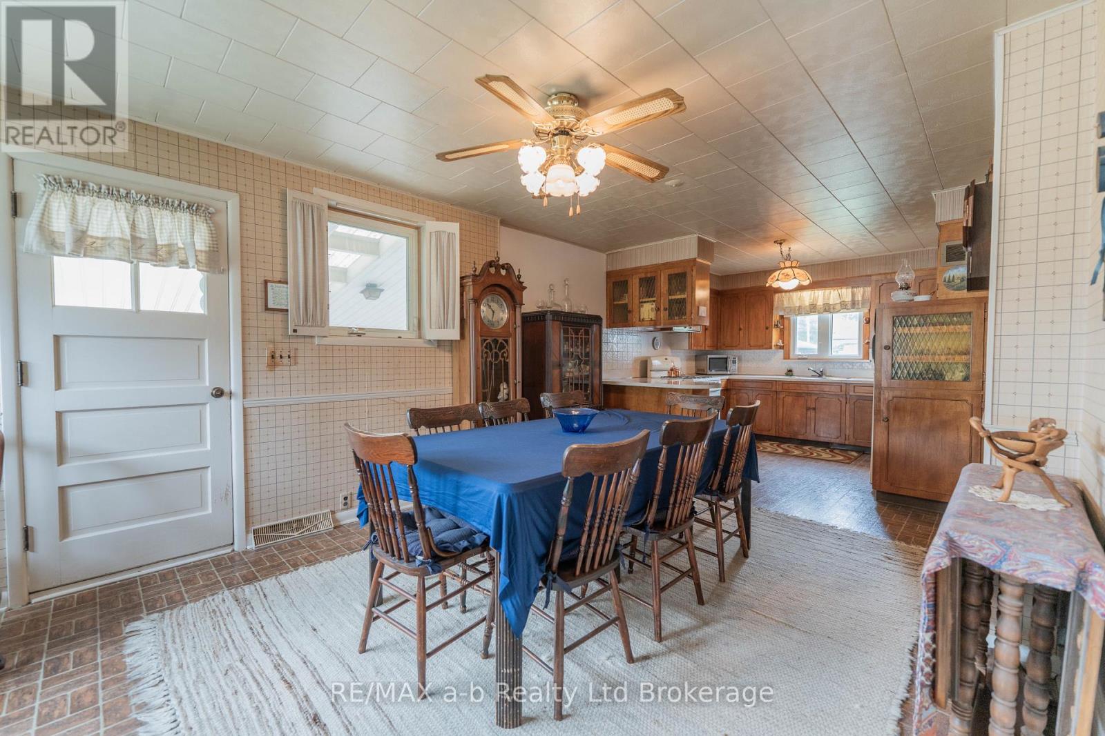 81 Vienna Road, Tillsonburg, Ontario  N4G 3C9 - Photo 10 - X13661768