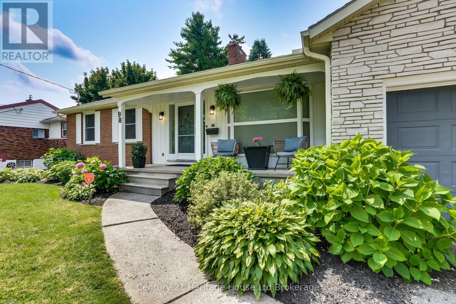 98 Maud Street, Woodstock (Woodstock - South), Ontario  N4S 3Y6 - Photo 2 - X13663742