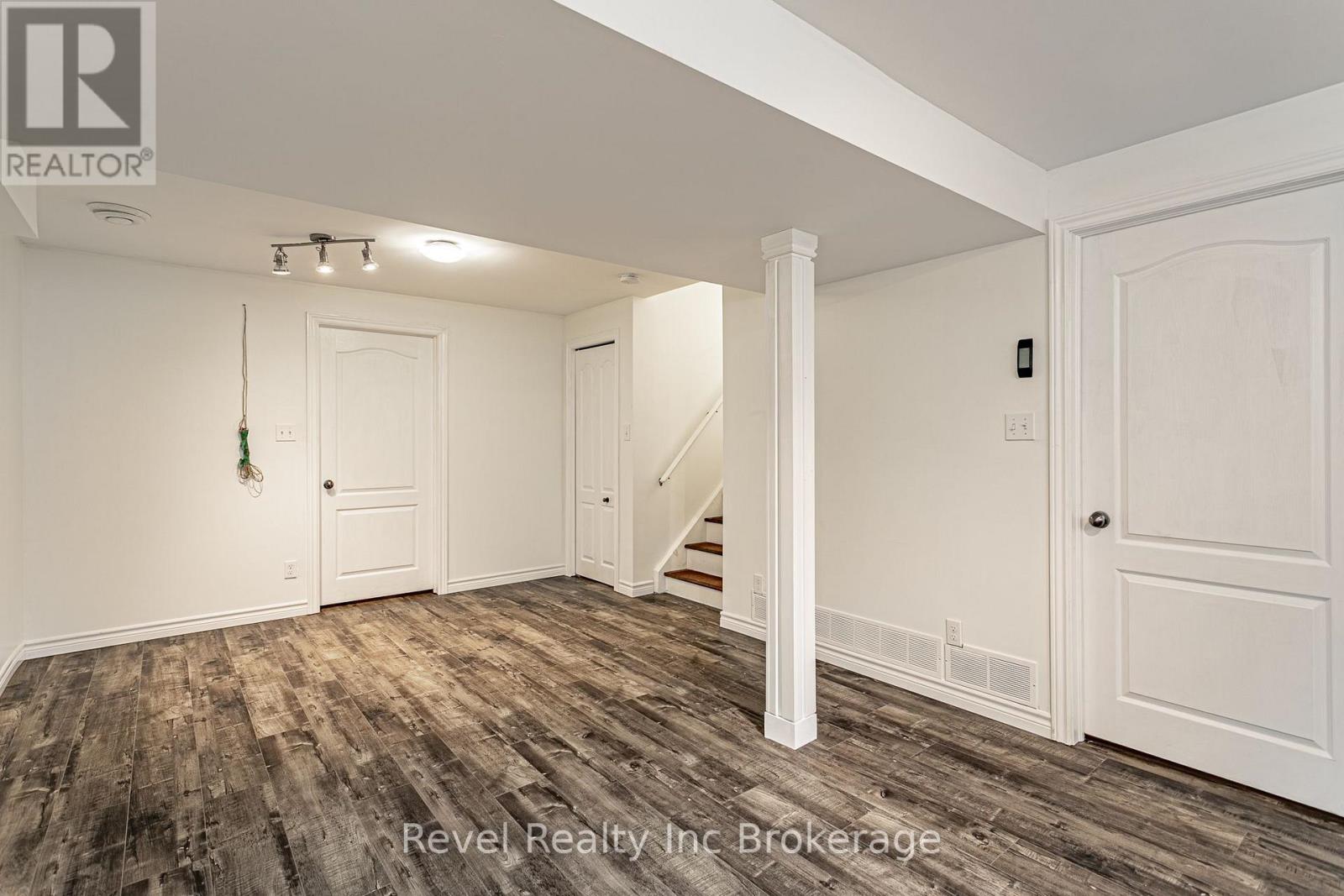 420 Sales Drive, Woodstock (Woodstock - South), Ontario  N4S 0B6 - Photo 23 - X13669750