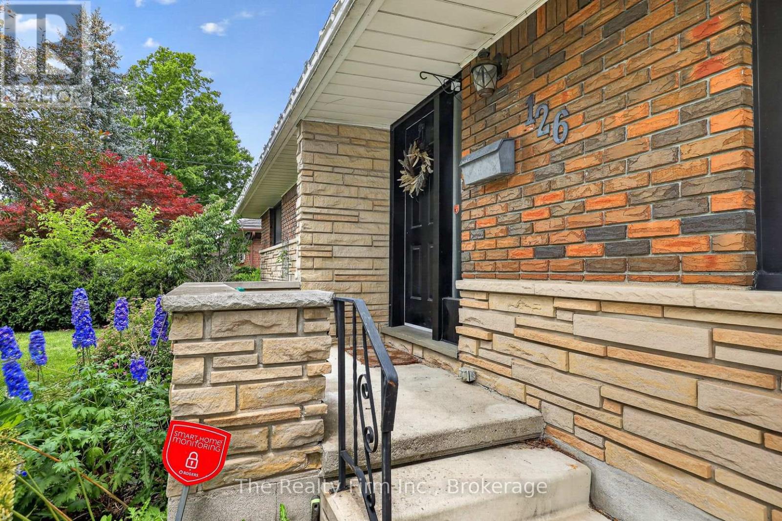 126 Springbank Avenue N, Woodstock (Woodstock - North), Ontario  N4S 7P8 - Photo 3 - X13671366