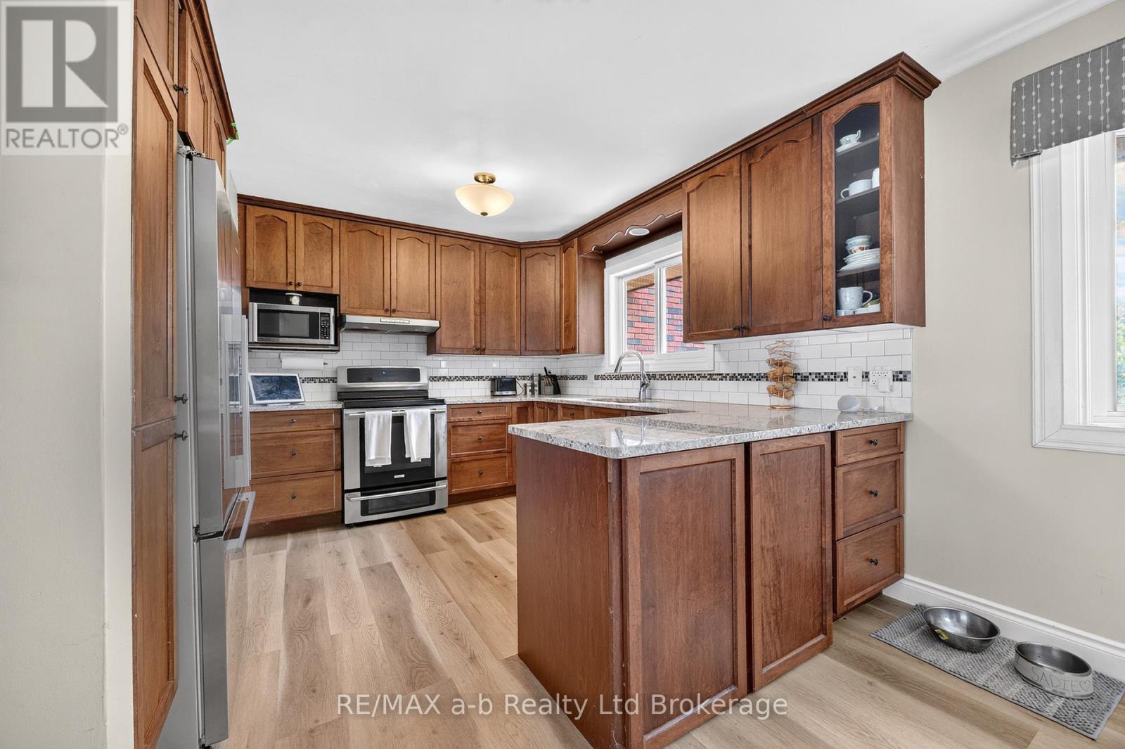269 Ferncrest Road, Woodstock (Woodstock - North), Ontario  N4S 7S6 - Photo 12 - X13675704