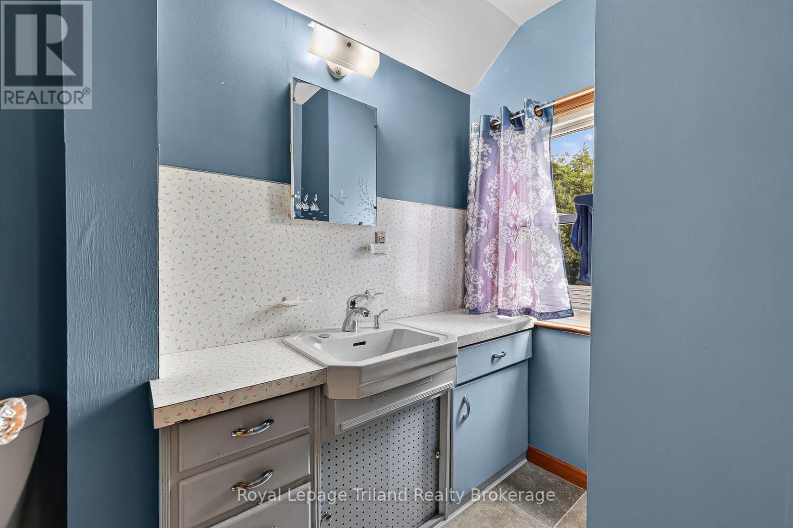 241 Delatre Street W, Zorra (Thamesford), Ontario  N0M 2M0 - Photo 28 - X13679134