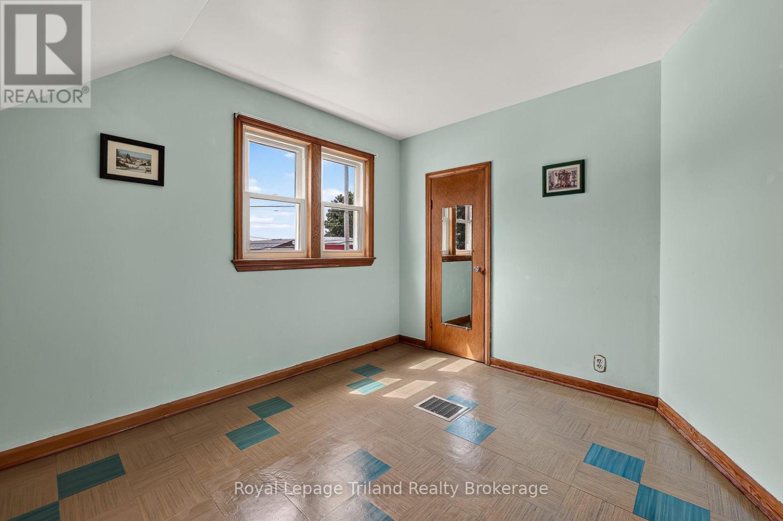 241 Delatre Street W, Zorra (Thamesford), Ontario  N0M 2M0 - Photo 30 - X13679134