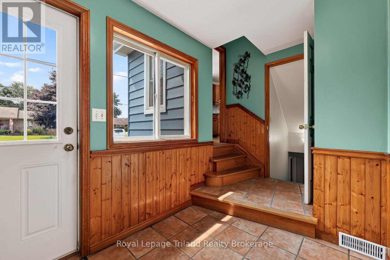 241 Delatre Street W, Zorra (Thamesford), Ontario  N0M 2M0 - Photo 9 - X13679134