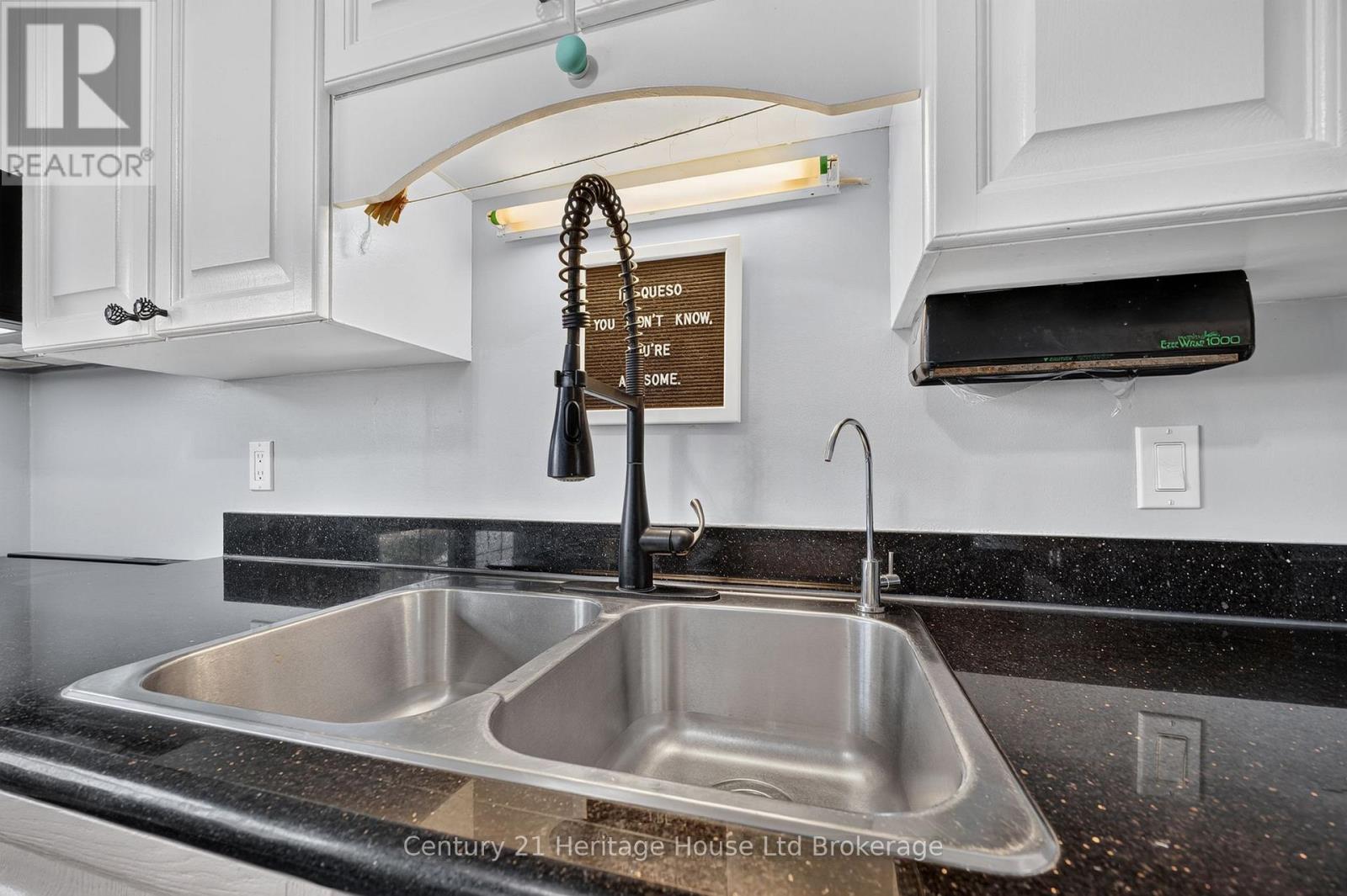 7 - 43 Blandford Street, Woodstock (Woodstock - North), Ontario  N4S 7H7 - Photo 11 - X13683292