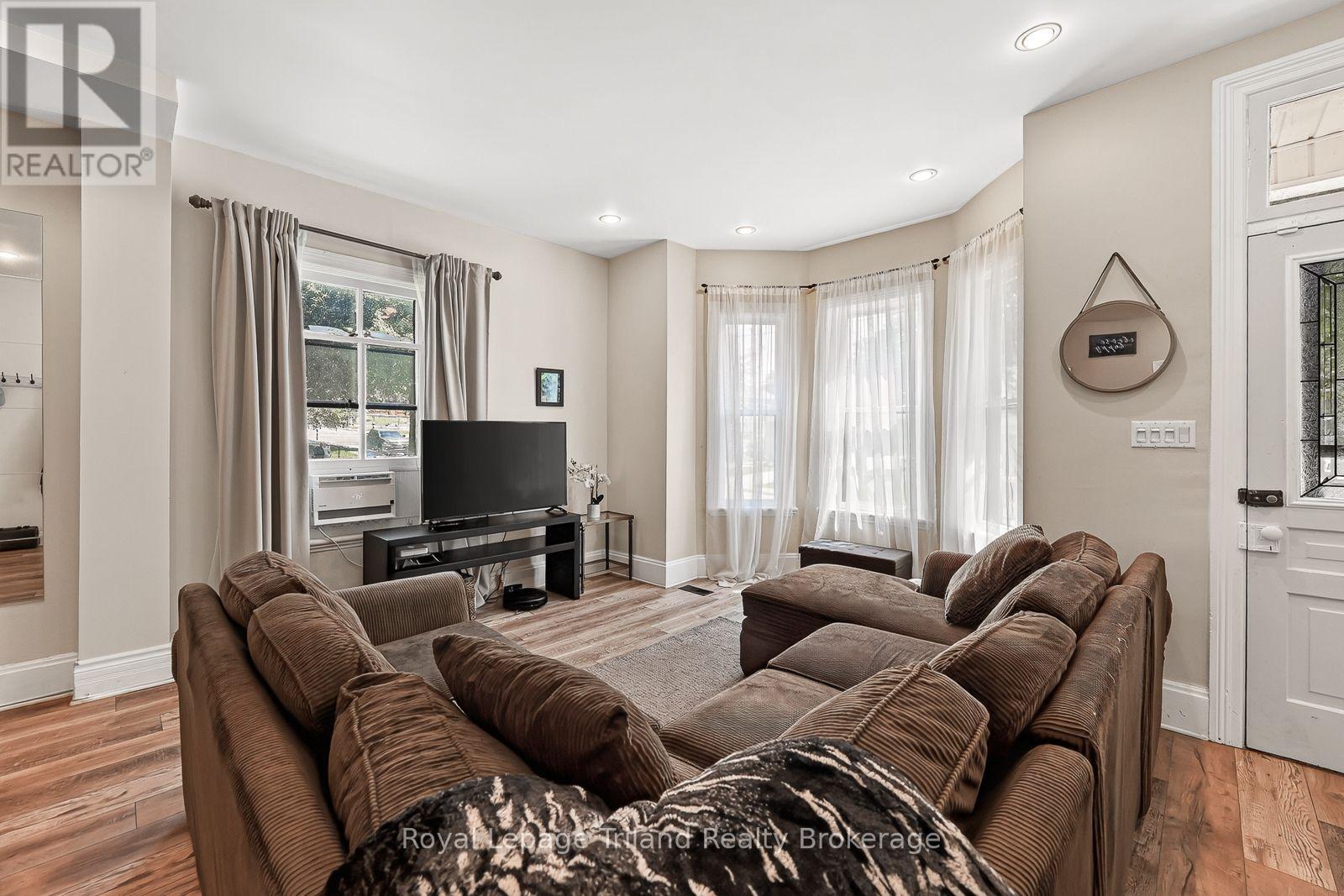 257 Hunter Street, Woodstock (Woodstock - North), Ontario  N4S 4E6 - Photo 7 - X13686712