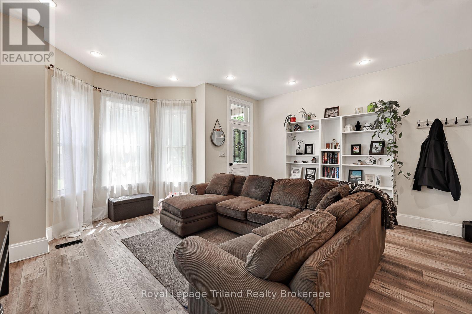 257 Hunter Street, Woodstock (Woodstock - North), Ontario  N4S 4E6 - Photo 8 - X13686712