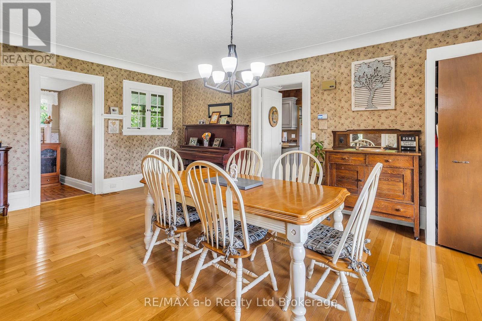 1813 Norfolk County 19 Road W, Norfolk (Vanessa), Ontario  N0E 1V0 - Photo 30 - X13687260