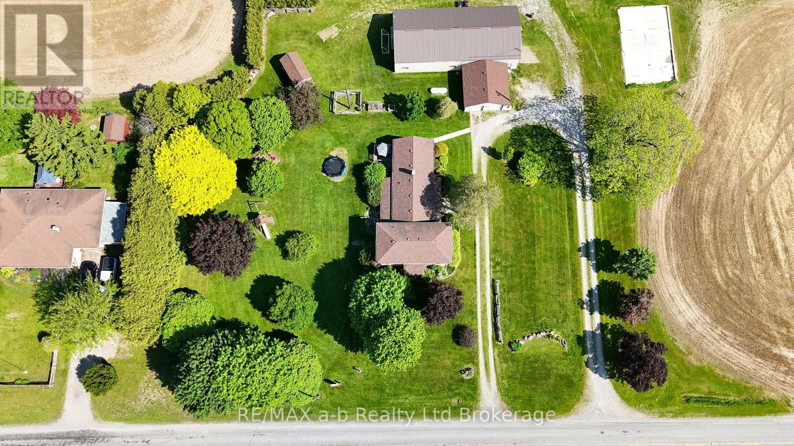 1813 Norfolk County 19 Road W, Norfolk (Vanessa), Ontario  N0E 1V0 - Photo 4 - X13687260