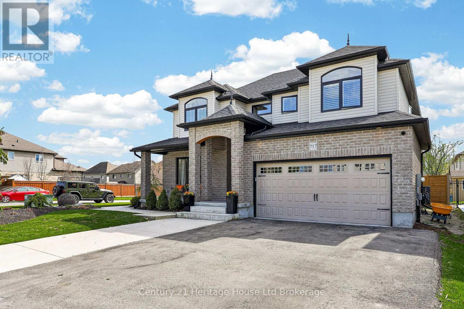 717 Normandy Drive, Woodstock (Woodstock - North), Ontario  N4T 0C5 - Photo 3 - X13688266