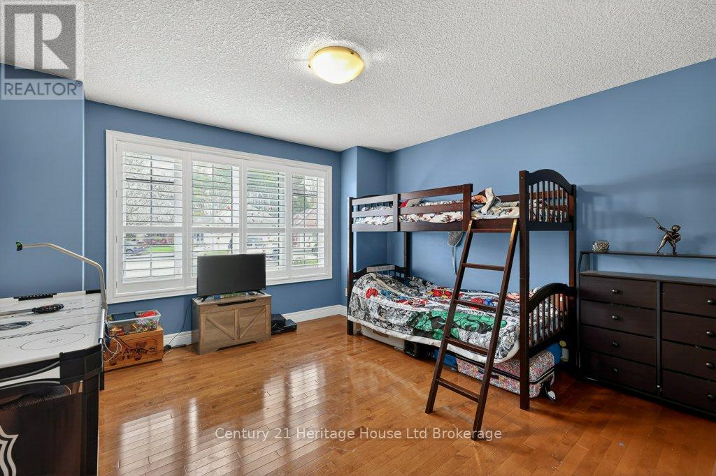 57 Wendy Calder Place, Woodstock (Woodstock - North), Ontario  N4T 1T4 - Photo 15 - X13688462