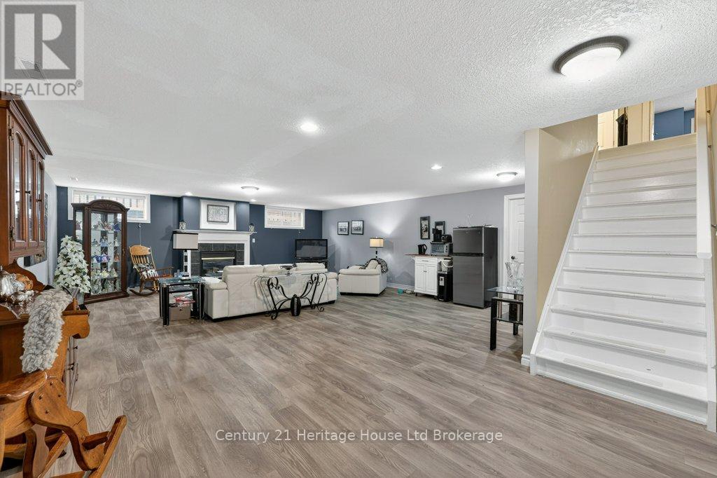 57 Wendy Calder Place, Woodstock (Woodstock - North), Ontario  N4T 1T4 - Photo 22 - X13688462